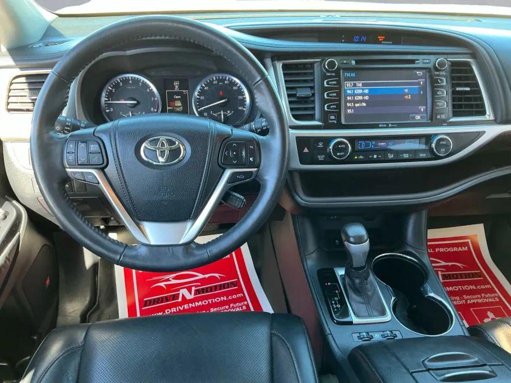 used 2015 Toyota Highlander car, priced at $19,984