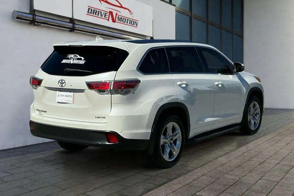 used 2015 Toyota Highlander car, priced at $19,984