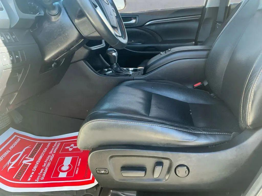 used 2015 Toyota Highlander car, priced at $19,984