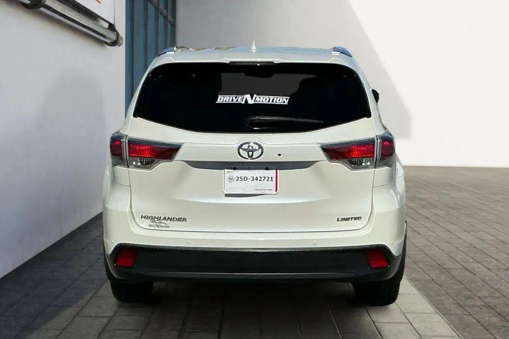 used 2015 Toyota Highlander car, priced at $19,984