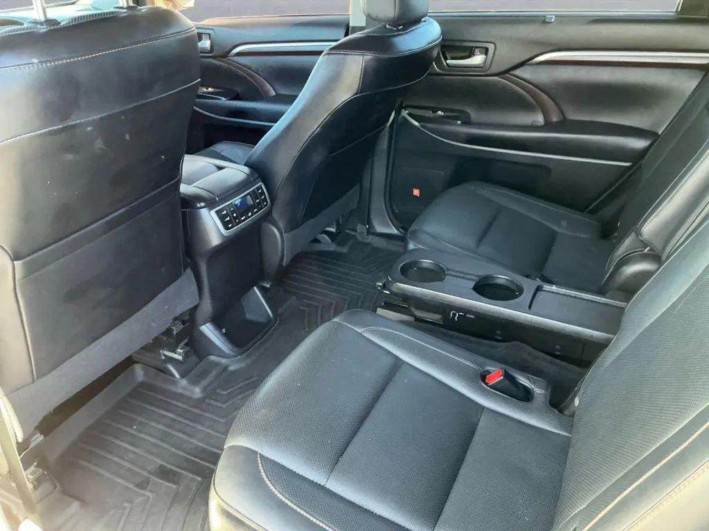 used 2015 Toyota Highlander car, priced at $19,984