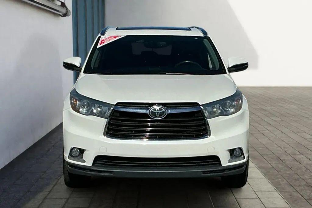 used 2015 Toyota Highlander car, priced at $19,984