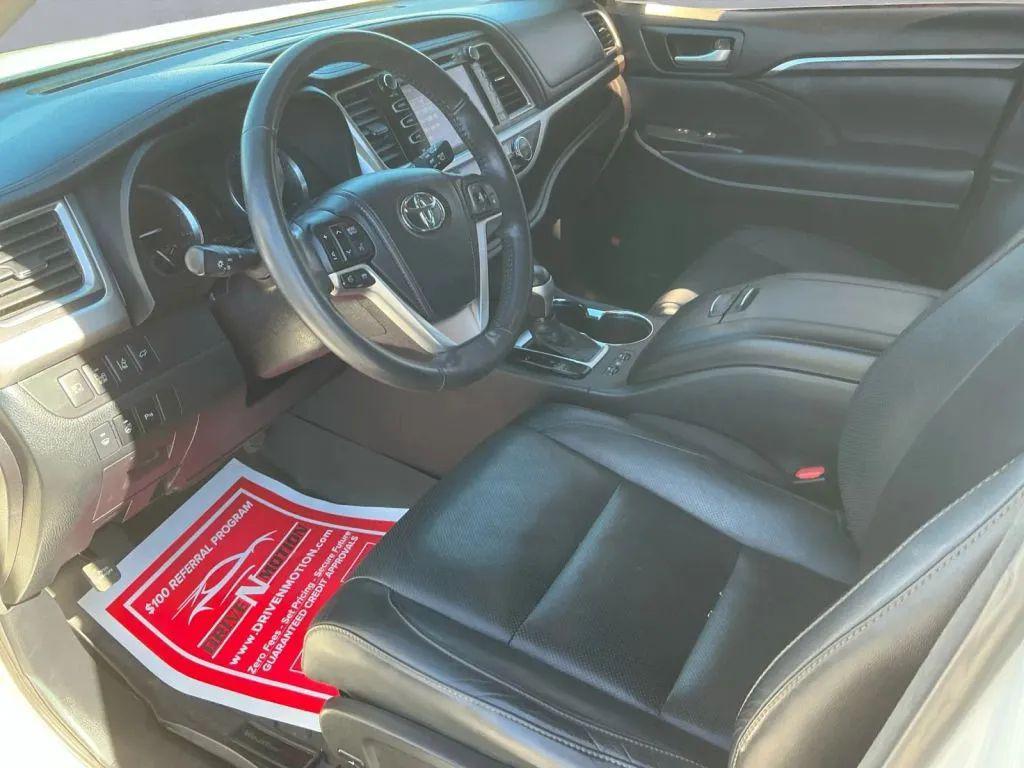 used 2015 Toyota Highlander car, priced at $19,984