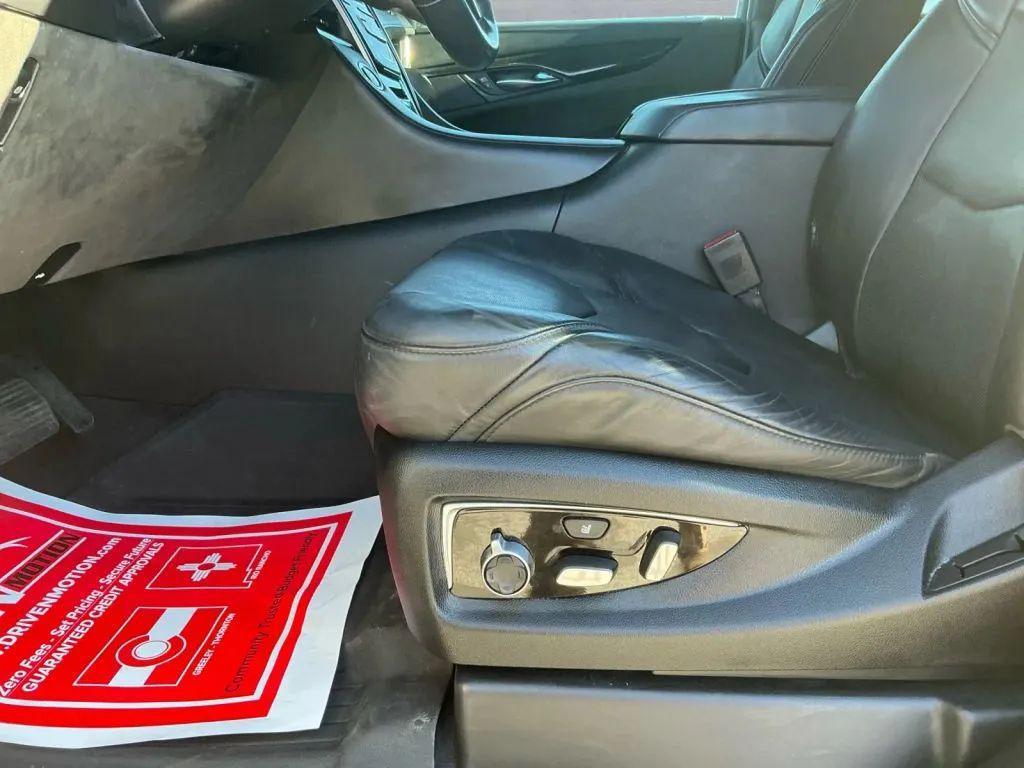 used 2019 Cadillac Escalade ESV car, priced at $35,984