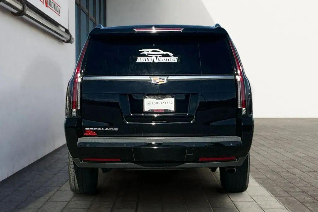 used 2019 Cadillac Escalade ESV car, priced at $35,984