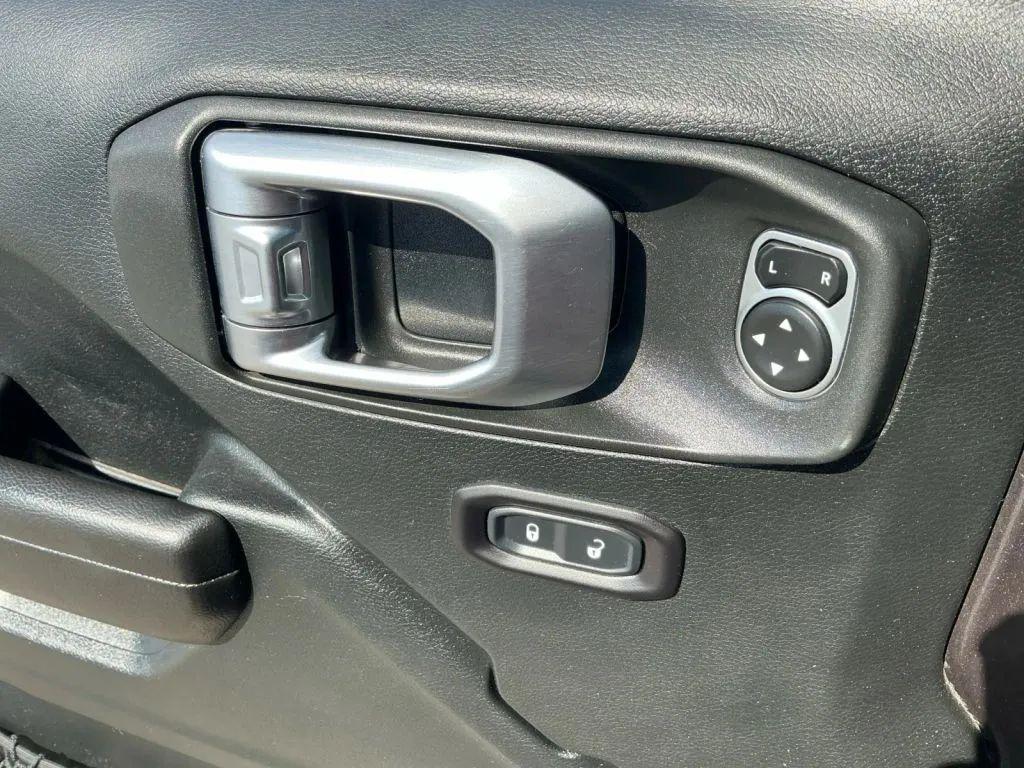 used 2018 Jeep Wrangler Unlimited car, priced at $23,484