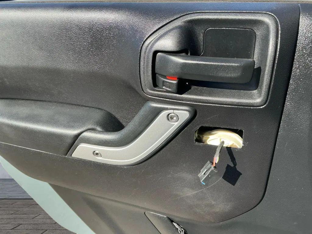 used 2015 Jeep Wrangler Unlimited car, priced at $19,984