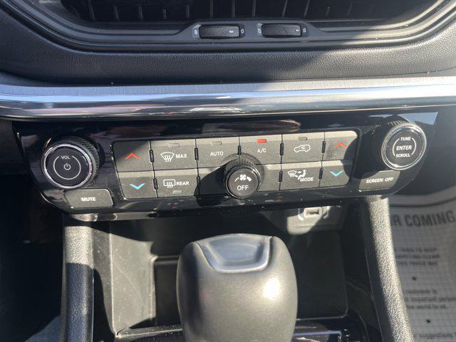 used 2022 Jeep Compass car, priced at $19,995