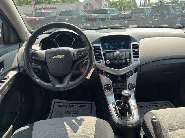 used 2015 Chevrolet Cruze car, priced at $9,995