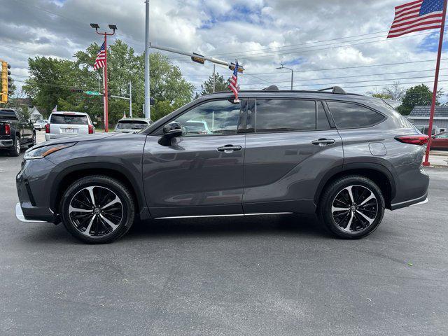 used 2021 Toyota Highlander car, priced at $34,995