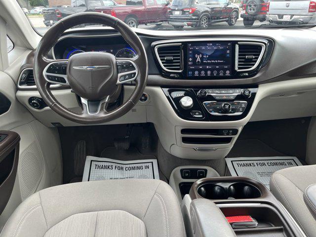 used 2020 Chrysler Pacifica car, priced at $15,995