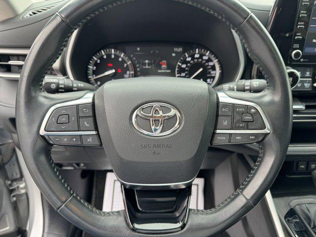 used 2021 Toyota Highlander car, priced at $31,995