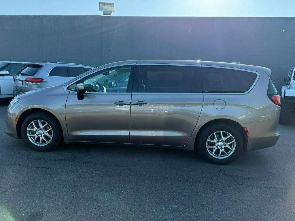 used 2017 Chrysler Pacifica car, priced at $12,698