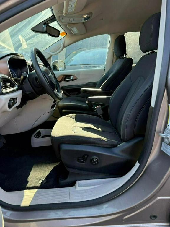 used 2017 Chrysler Pacifica car, priced at $12,698