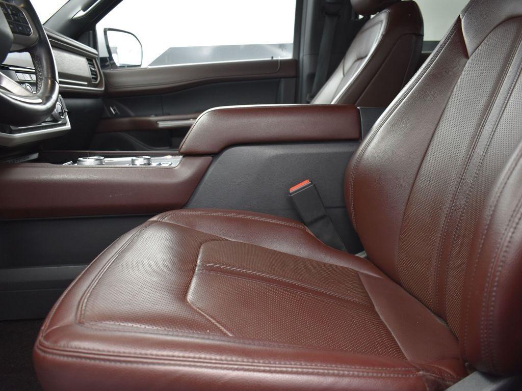 used 2023 Ford Expedition car, priced at $45,756