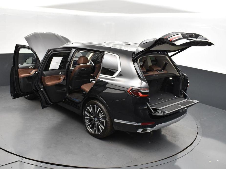 new 2025 BMW X7 car, priced at $93,125