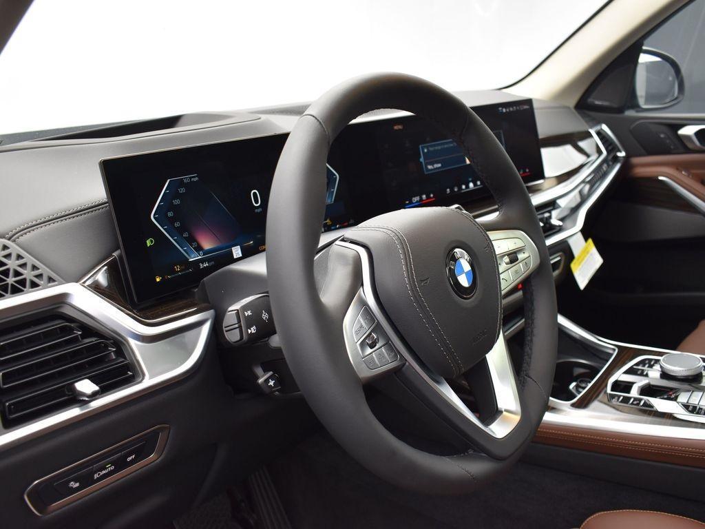 new 2025 BMW X7 car, priced at $91,500