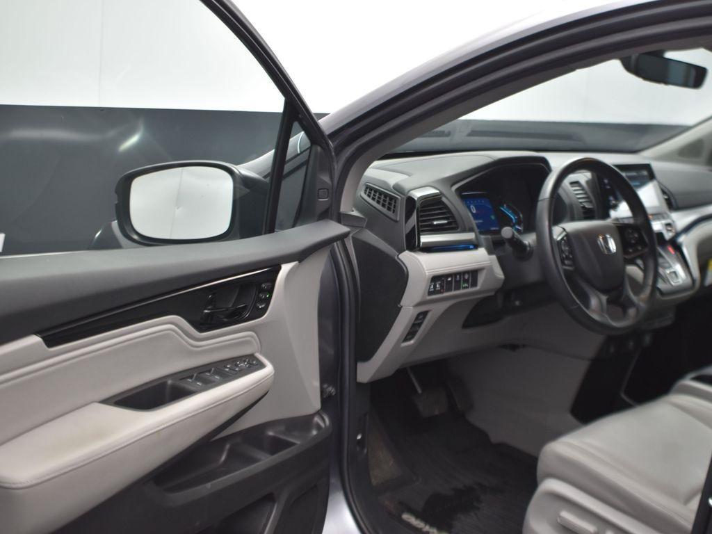 used 2024 Honda Odyssey car, priced at $39,000