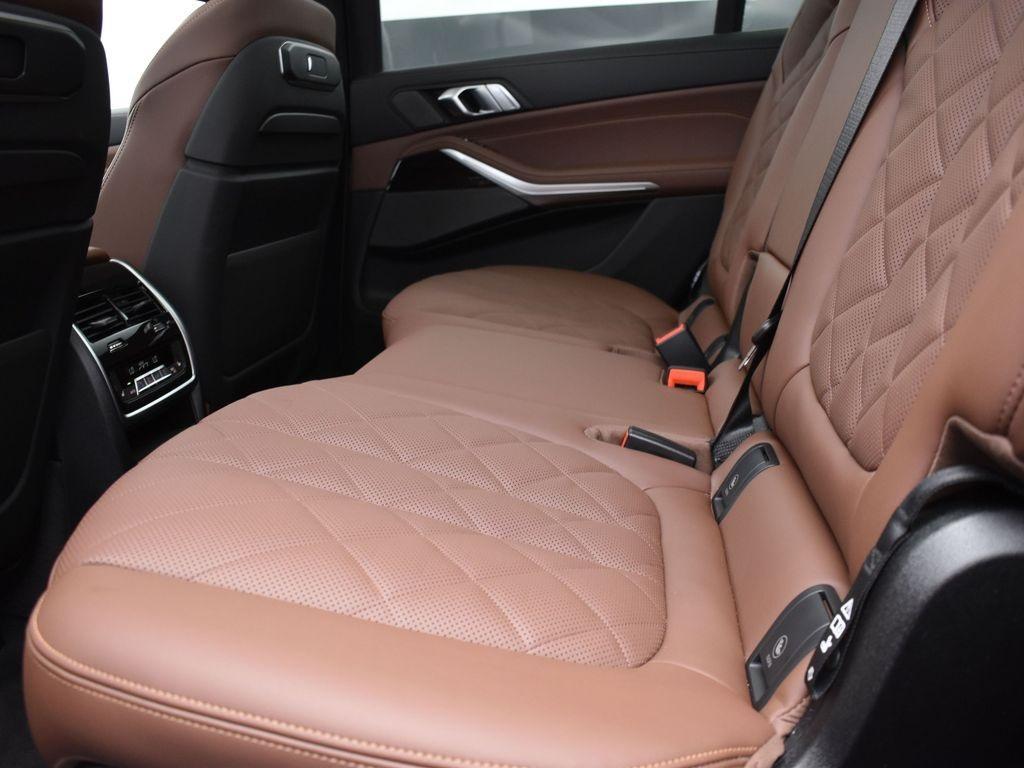 new 2026 BMW X7 car, priced at $98,815