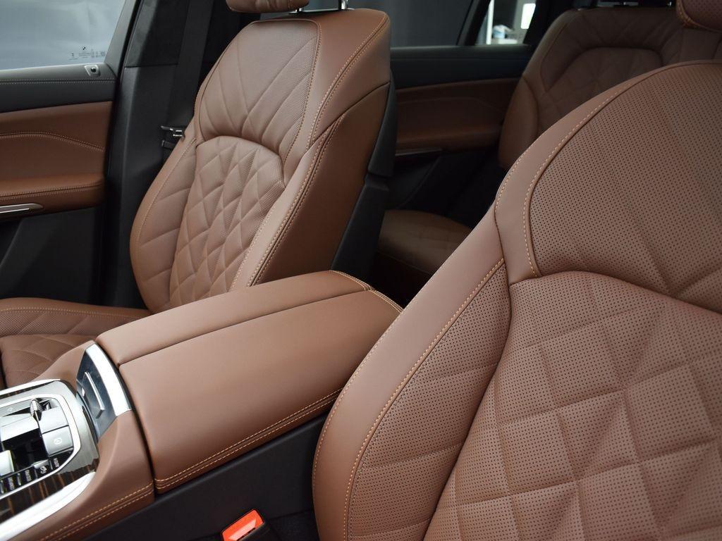 new 2026 BMW X7 car, priced at $98,815