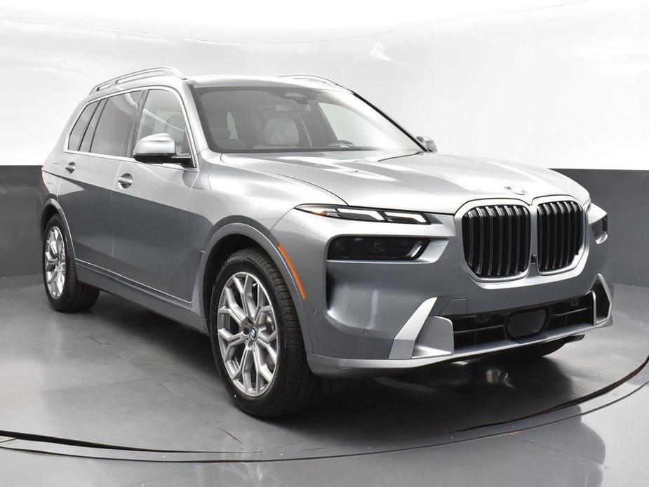 new 2025 BMW X7 car, priced at $90,600