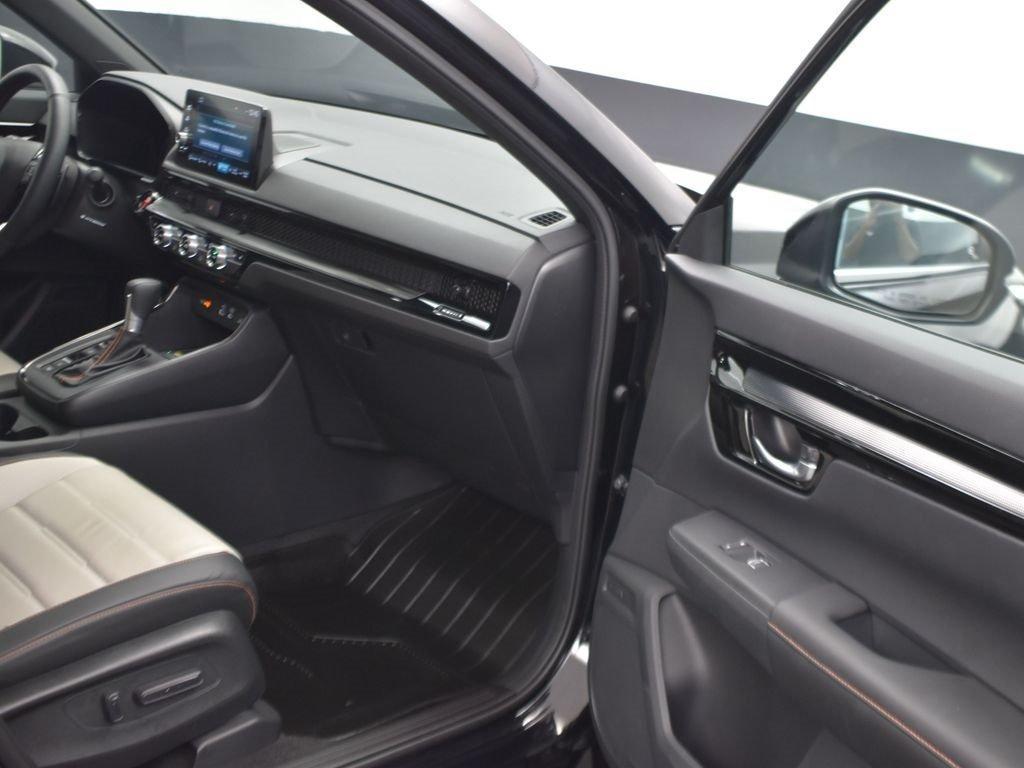 used 2025 Honda CR-V Hybrid car, priced at $38,500