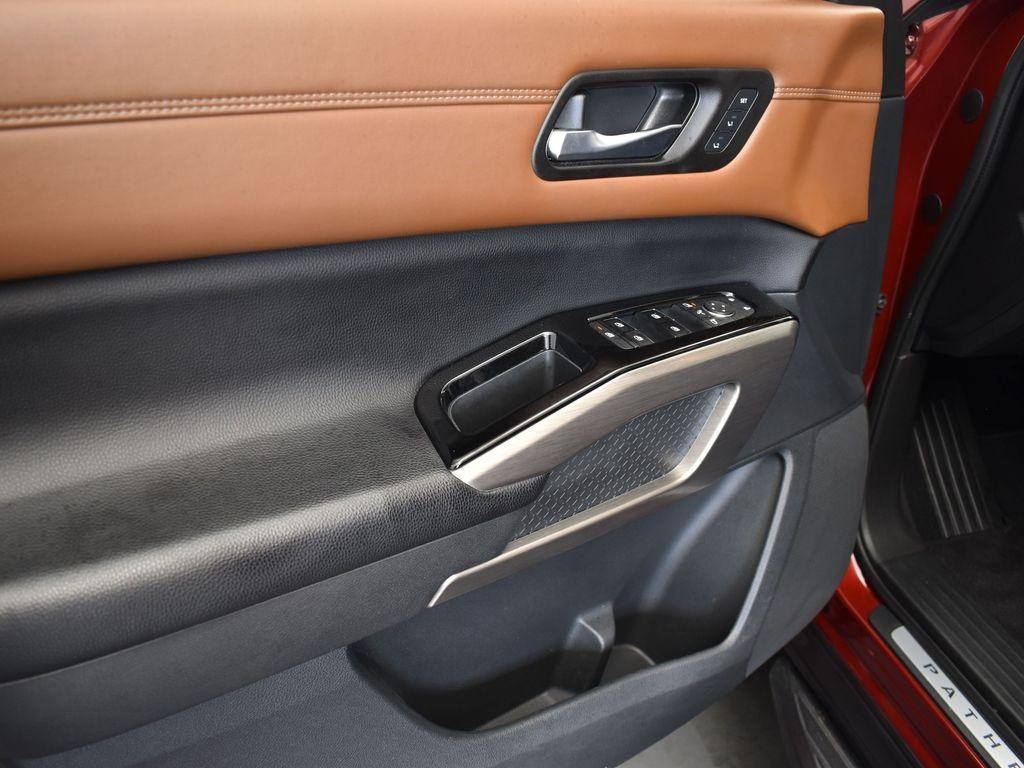 used 2022 Nissan Pathfinder car, priced at $27,000