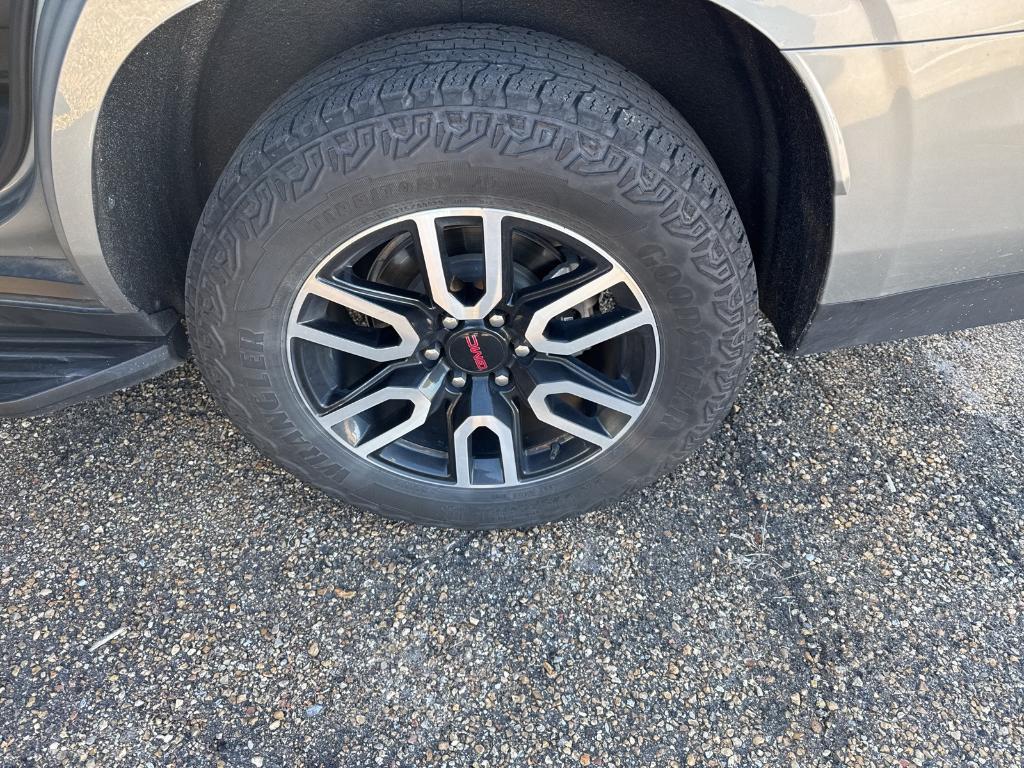 used 2024 GMC Yukon car, priced at $62,500