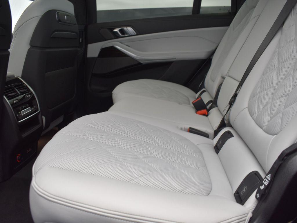 new 2026 BMW X7 car, priced at $95,615