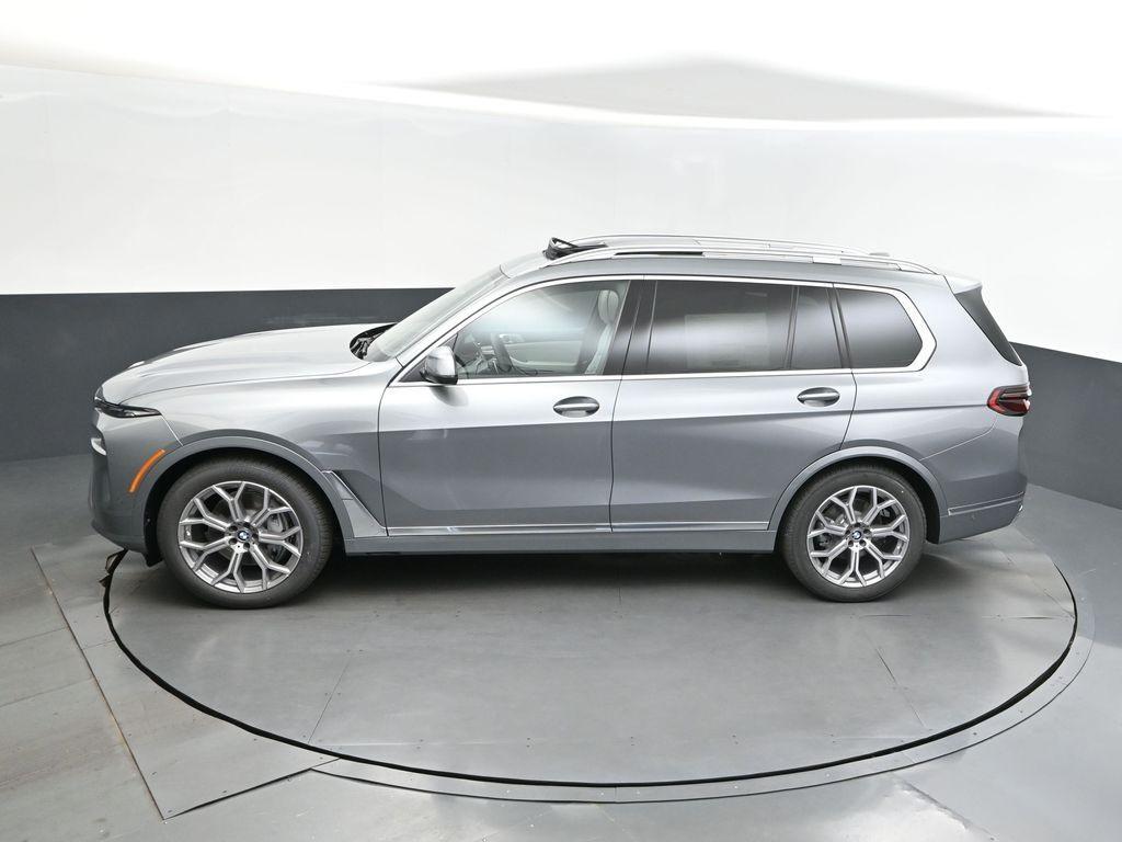 new 2026 BMW X7 car, priced at $95,615