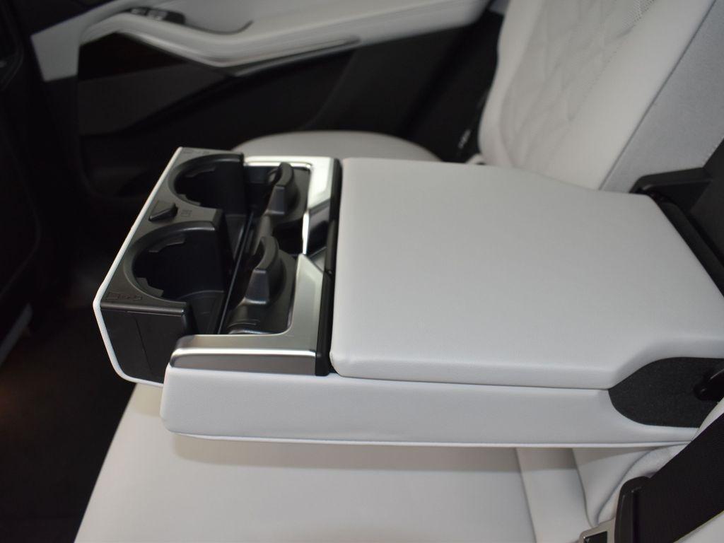 new 2026 BMW X7 car, priced at $95,615