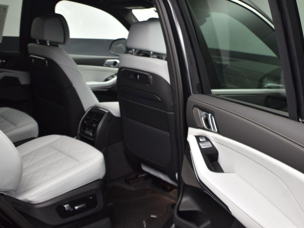 new 2026 BMW X7 car, priced at $97,785