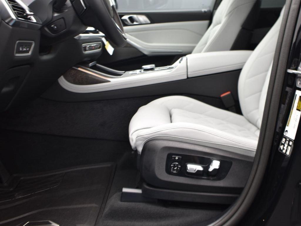 new 2026 BMW X7 car, priced at $97,785