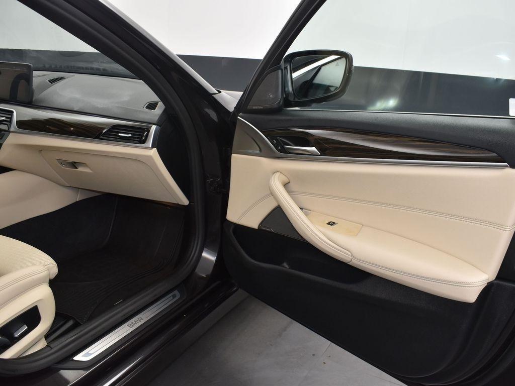 used 2022 BMW 540 car, priced at $36,000