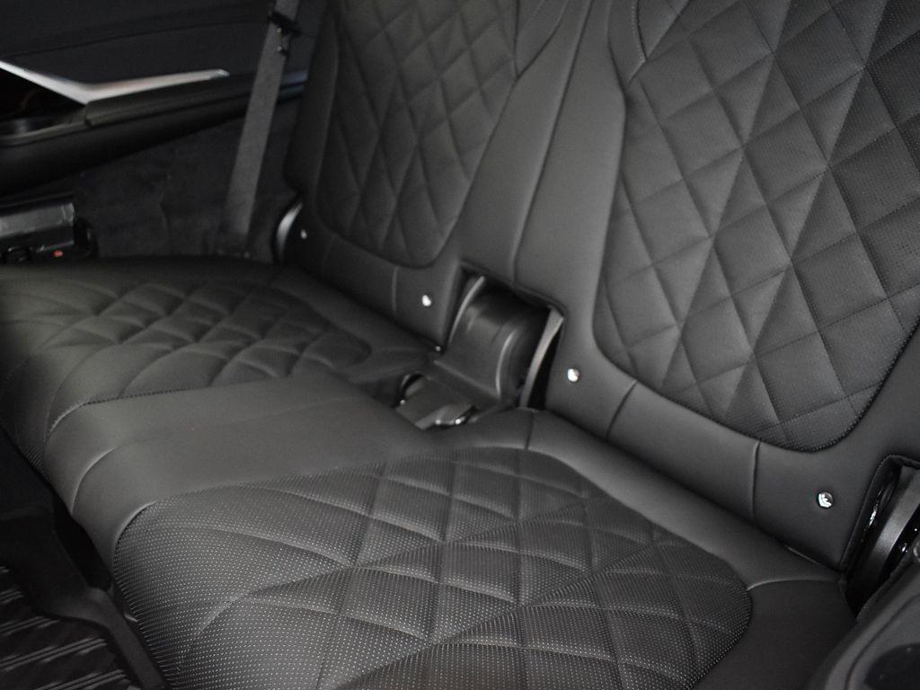 new 2026 BMW X7 car, priced at $100,745