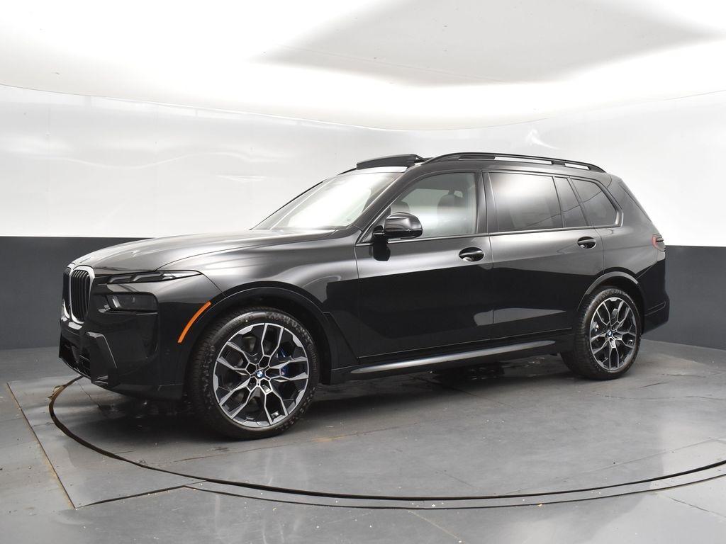 new 2026 BMW X7 car, priced at $100,745