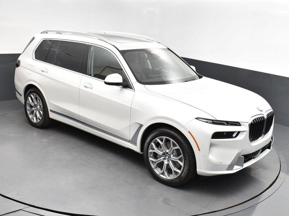 new 2025 BMW X7 car, priced at $89,925