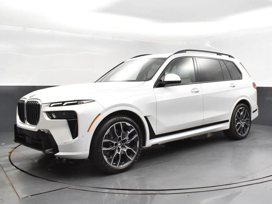 new 2025 BMW X7 car, priced at $95,750