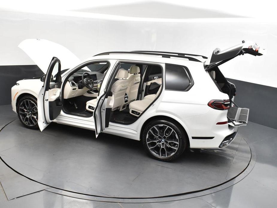 new 2025 BMW X7 car, priced at $95,750