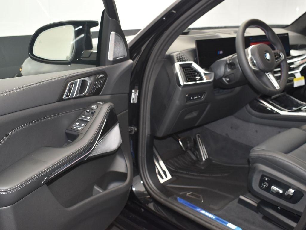 new 2026 BMW X7 car, priced at $128,335