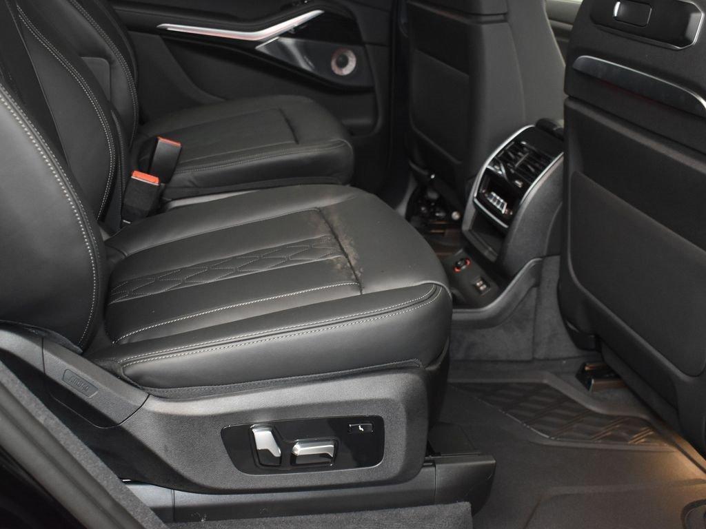 new 2026 BMW X7 car, priced at $128,335