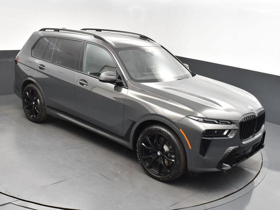 new 2025 BMW X7 car, priced at $99,600