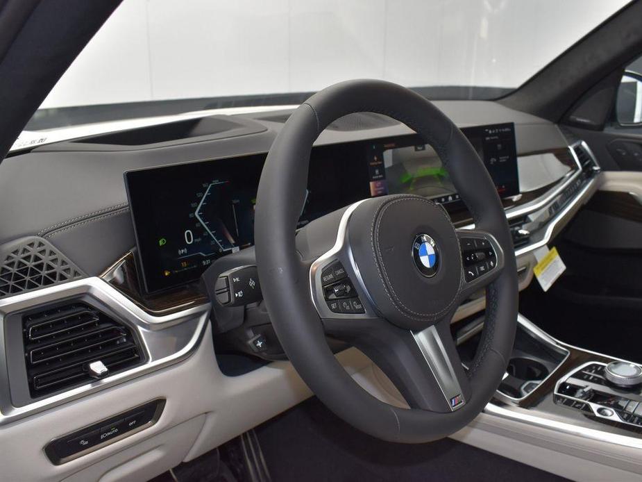 new 2025 BMW X7 car, priced at $100,350