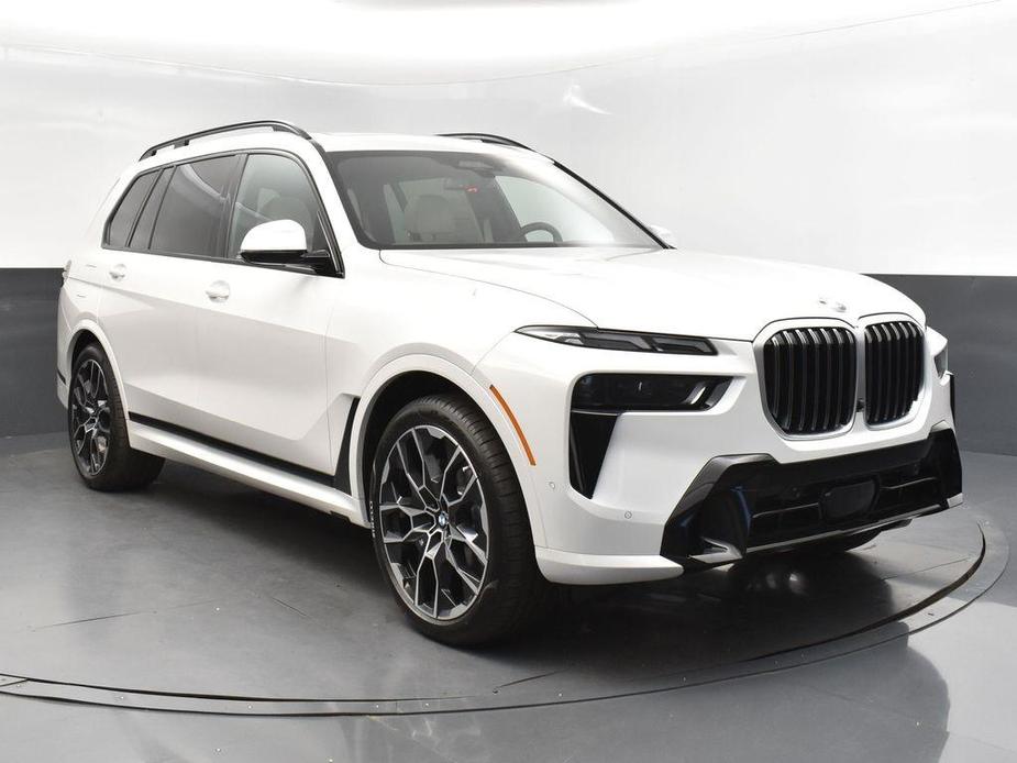 new 2025 BMW X7 car, priced at $100,350