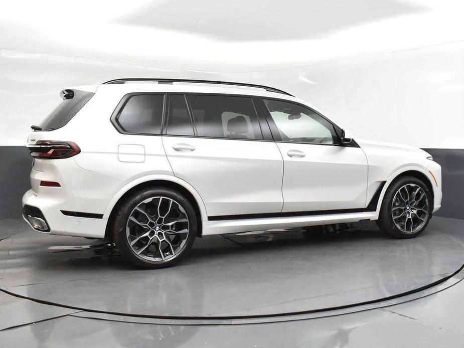 new 2025 BMW X7 car, priced at $100,350