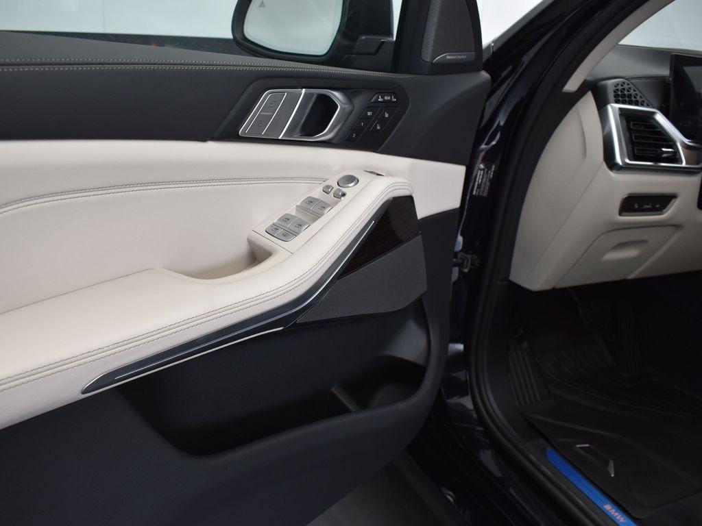 new 2026 BMW X7 car, priced at $97,895