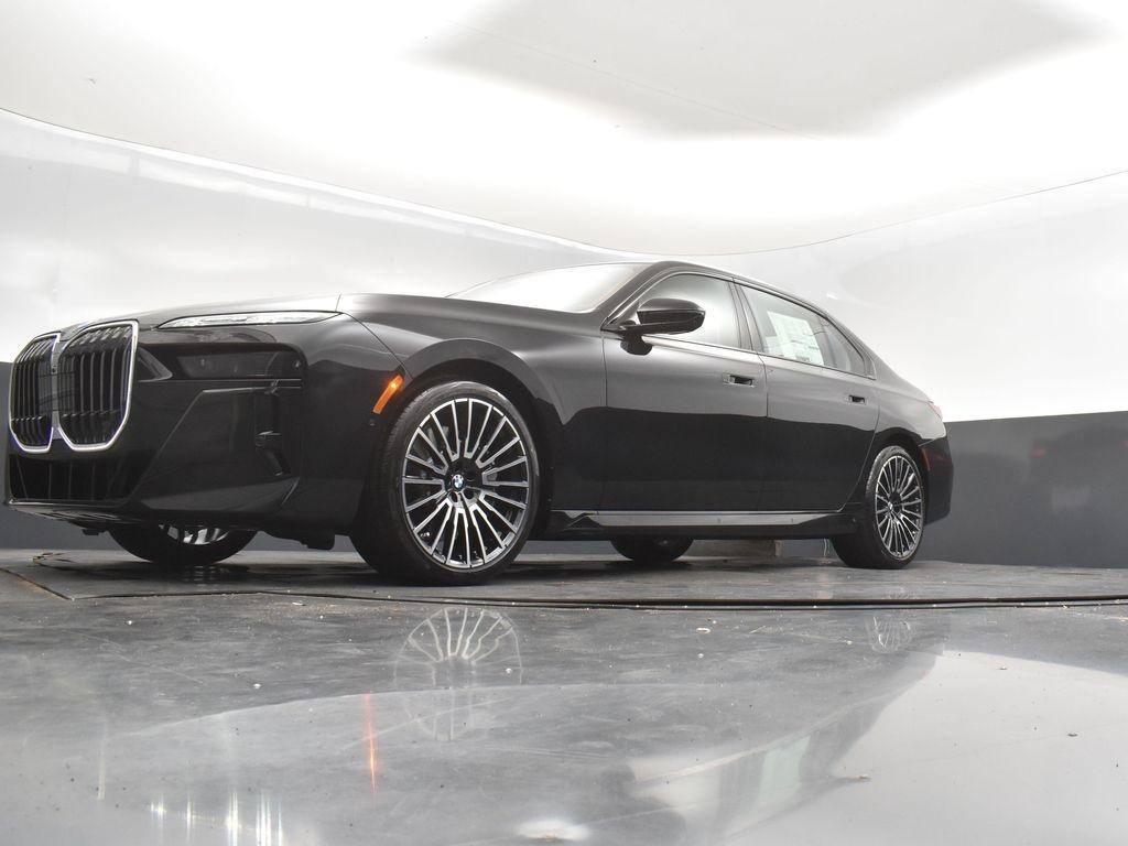 new 2025 BMW 760 car, priced at $137,080