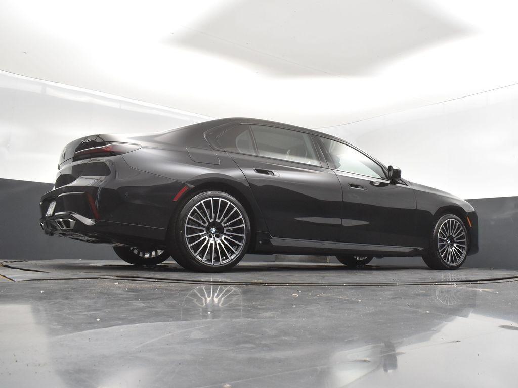 new 2025 BMW 760 car, priced at $137,080
