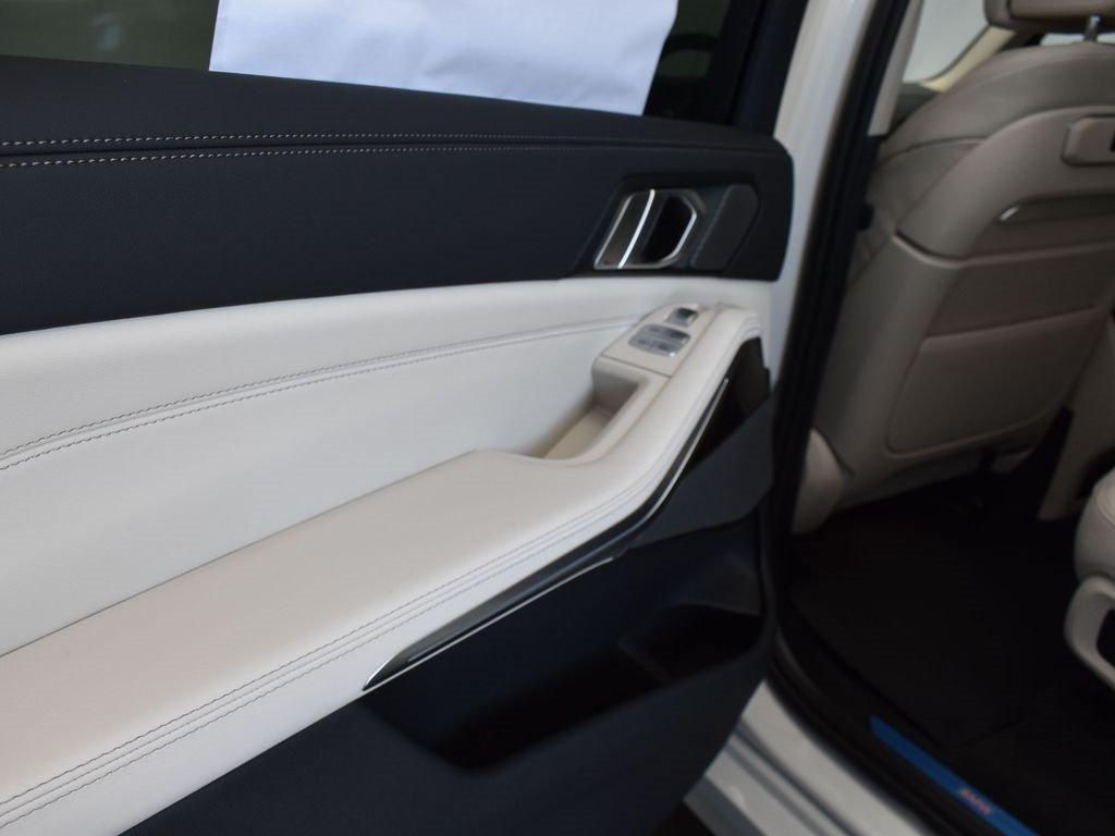 new 2026 BMW X7 car, priced at $96,585
