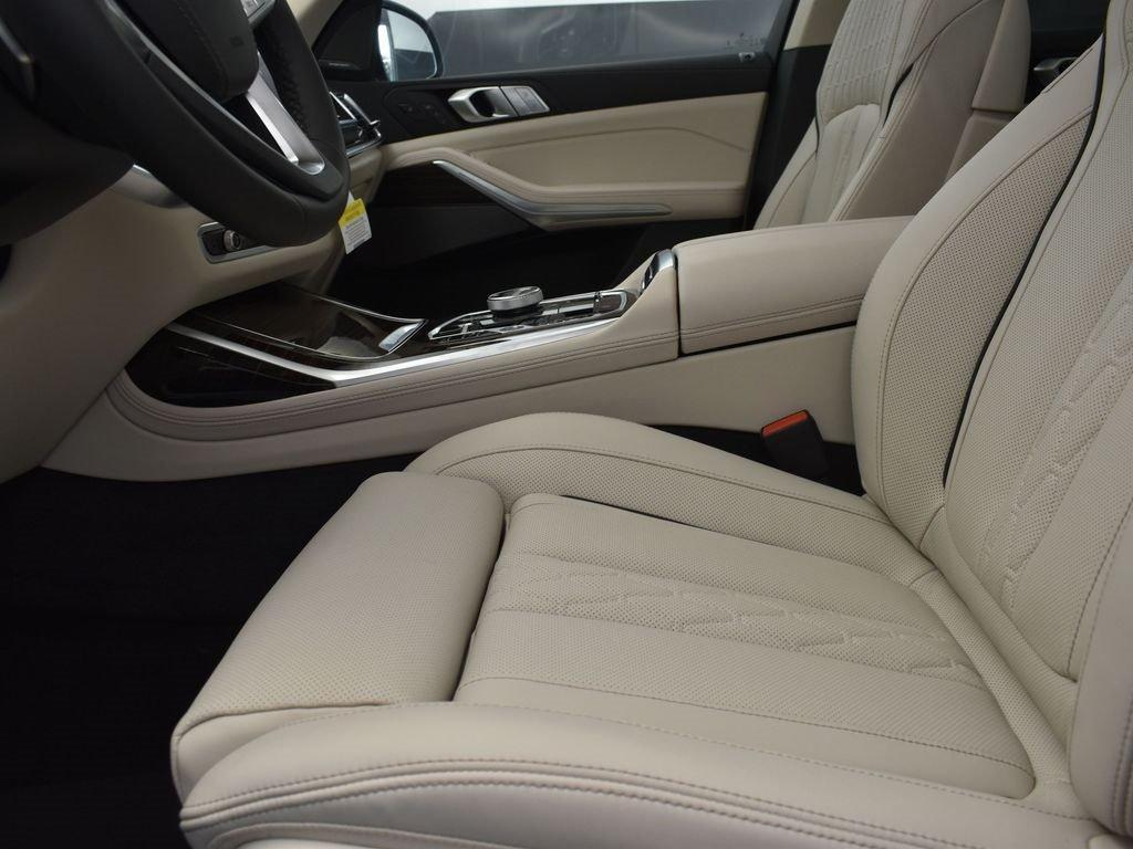 new 2026 BMW X7 car, priced at $96,585